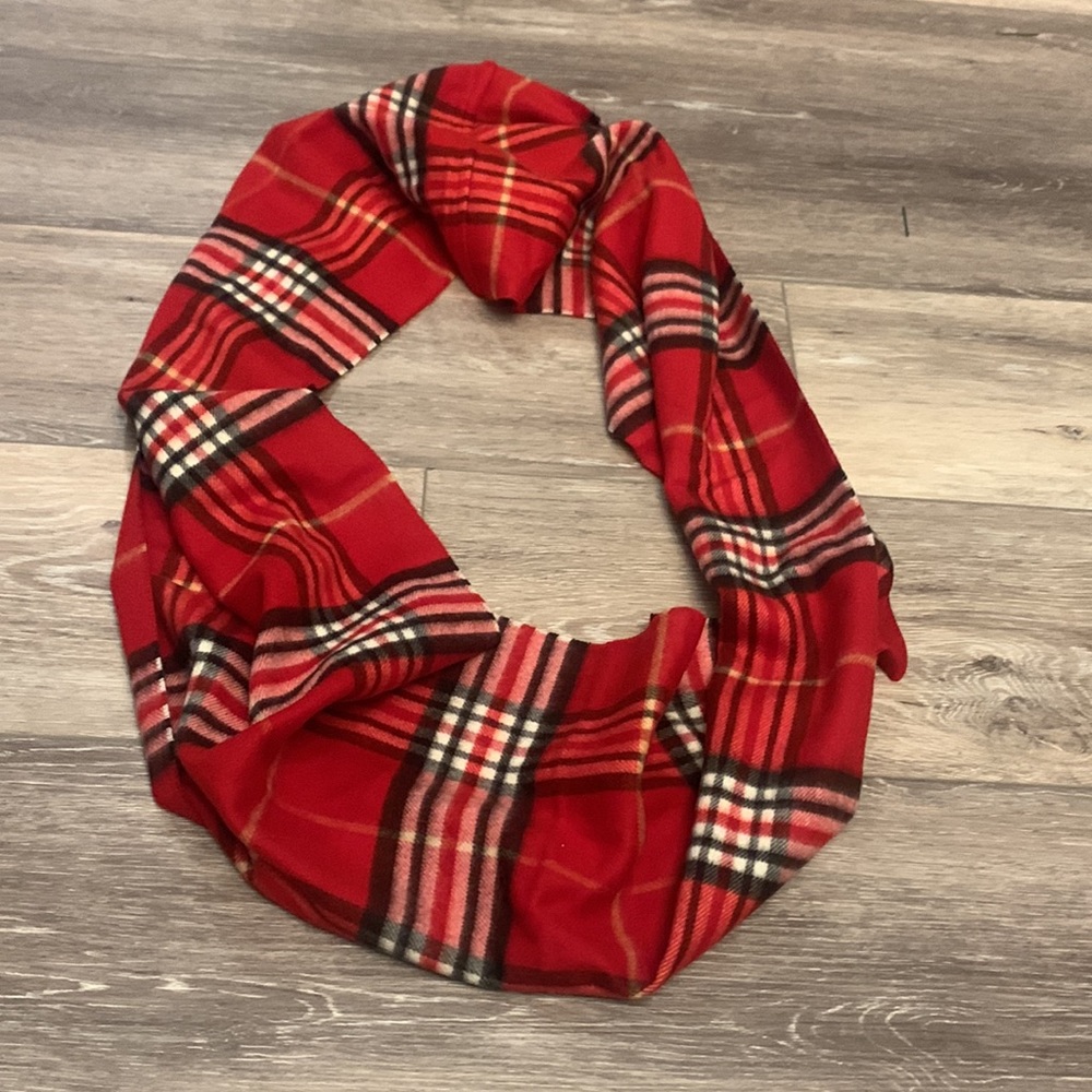 V. FRASSS CASHMINK SCARF PLAID RED BLACK WHITE